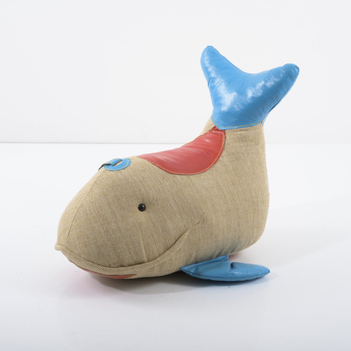Null Renate Müller, Whale, 1972, H. 51.5 x 56,5 x 53 cm. Made by Renate Müller, &hellip;