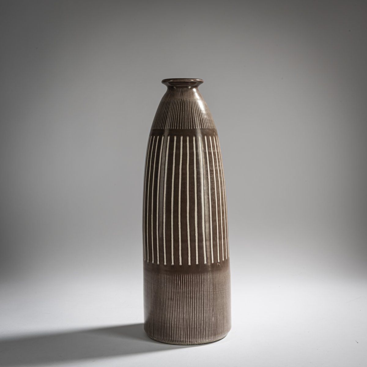 Null Hedwig Bollhagen, Vase, c. 1960, H. 41 cm. Fabriqué aux ateliers HB, Marwit&hellip;