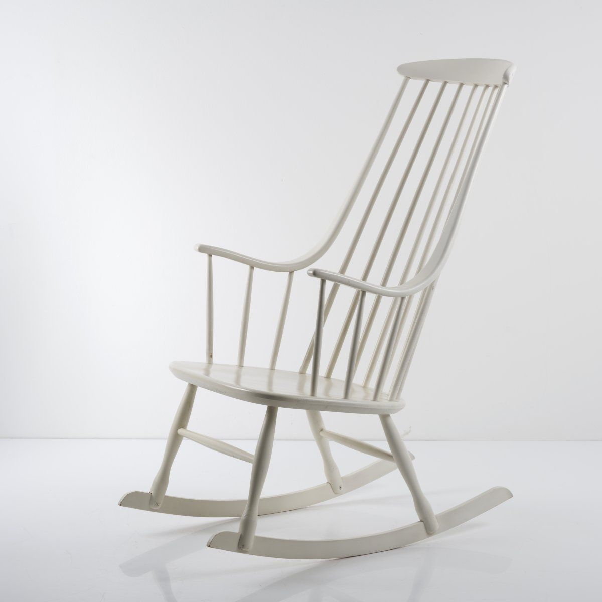 Null Lena Larsson, chaise à bascule "Bohem" - "2402", 1958, H. 112 x 57 x 90 cm.&hellip;