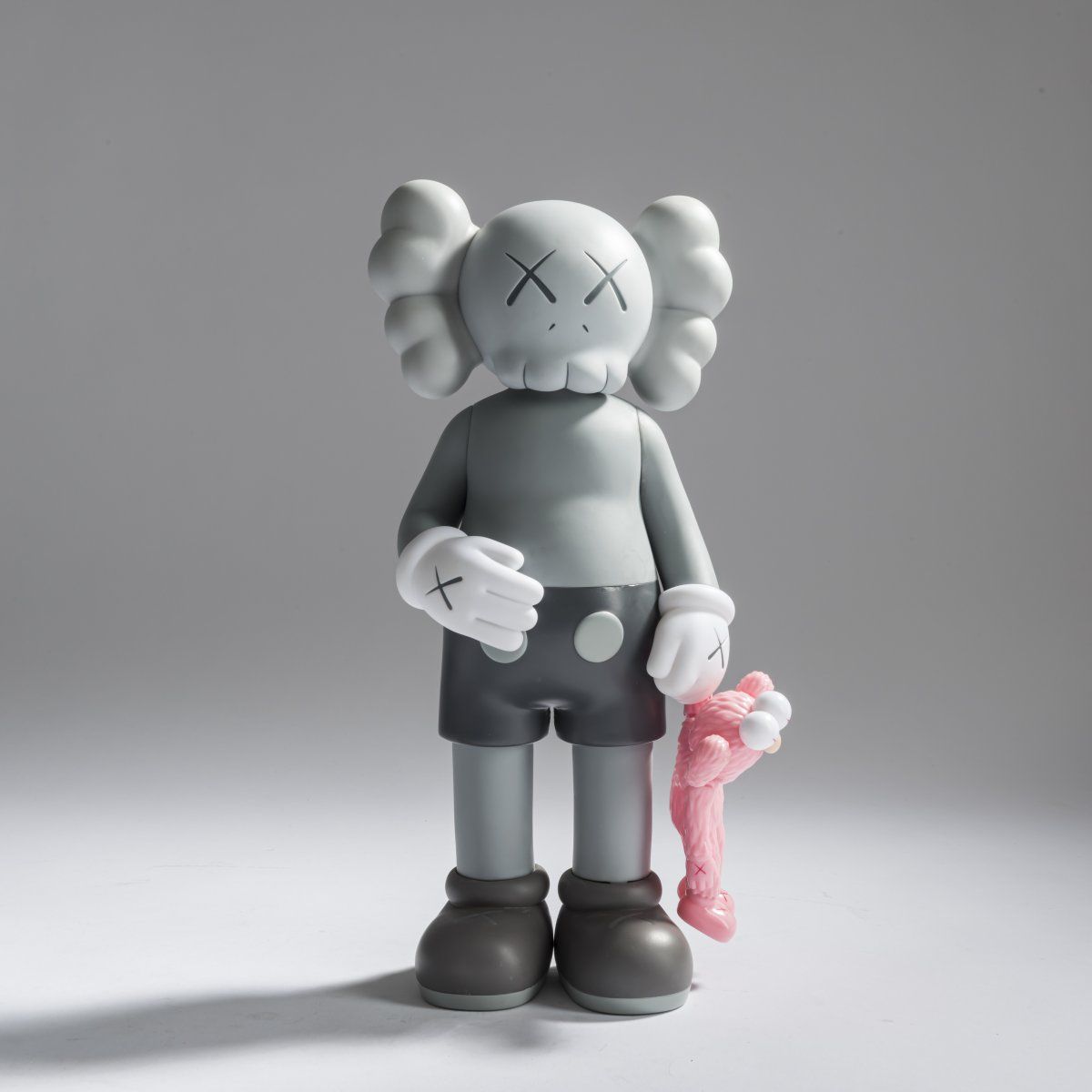 Null KAWS (1974 New Jersey - vit à New York), Compagnon 'Share' (gris), 2020, co&hellip;