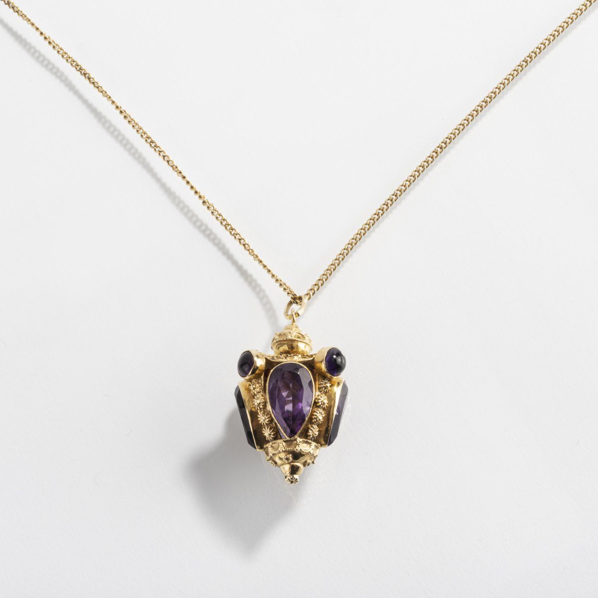 Null France, Pendant with chain, c. 1870, Yellow gold, amethyst, tourmaline, cit&hellip;