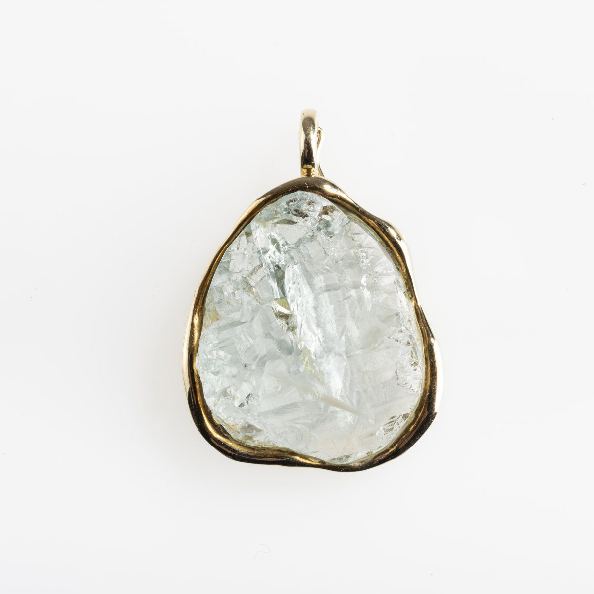 Null Allemagne, Pendentif, années 1960, or jaune 14ct., aigue-marine. 26,6 gramm&hellip;