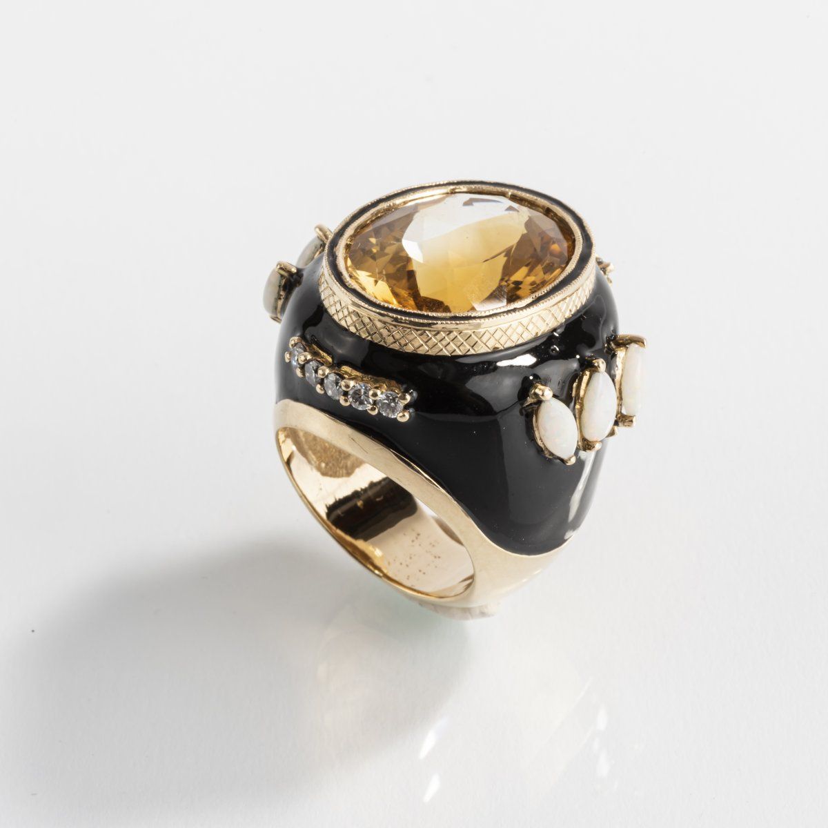 Null USA, Cocktail ring, 1960s, 14ct. Yellow gold, citrine, opals, diamonds, ena&hellip;