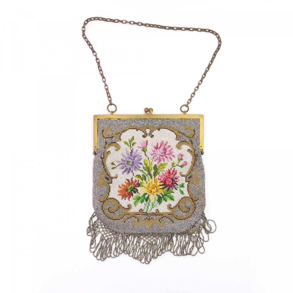 Null Bag with a bouquet of flowers, c. 1890, H. 20 x 15 cm. Polychrome beaded em&hellip;