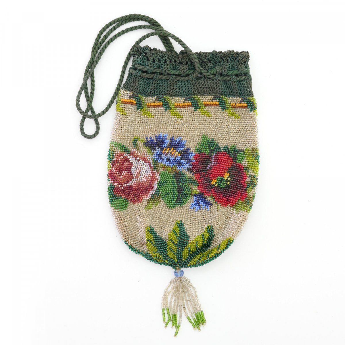 Null 带花边的小袋，约1900年，高25 x 13.5厘米。钩编的多色珠子，钩编的抽绳。