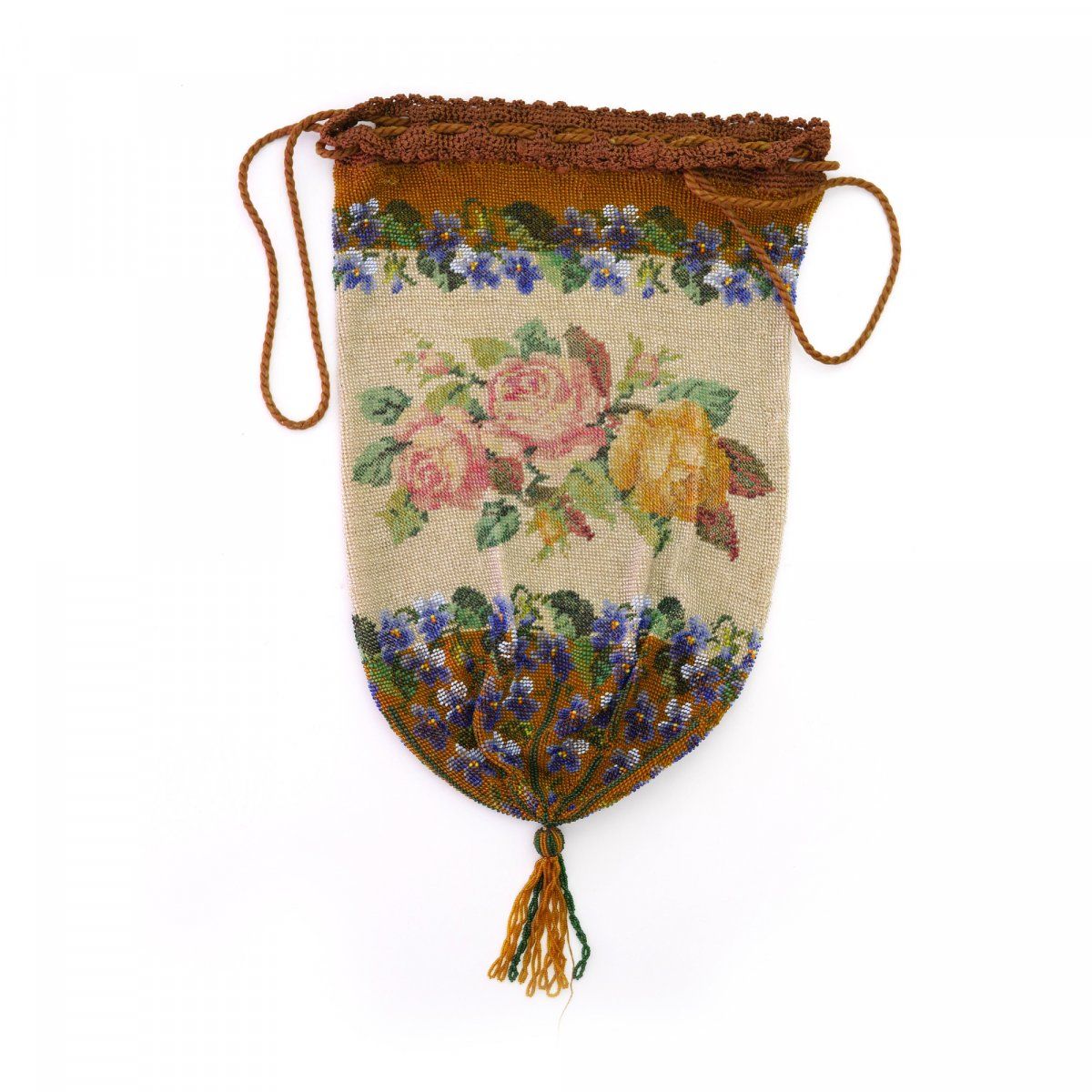 Null 玫瑰花和勿忘我的小袋，19世纪下半叶，高34 x 20厘米。多色珠子刺绣，钩编抽绳，珠子木球。