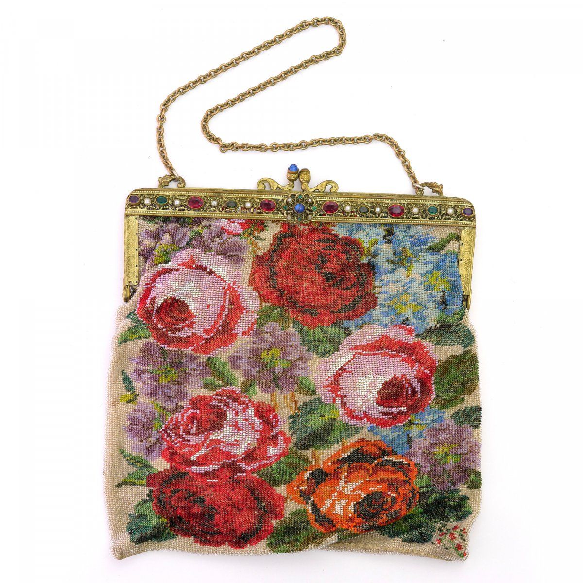 Null 花卉图案的袋子，约1900年，高22 x 20厘米。编织的多色珠子，纺织衬里，铜钉，铜链，宝石。衬里需要修复。