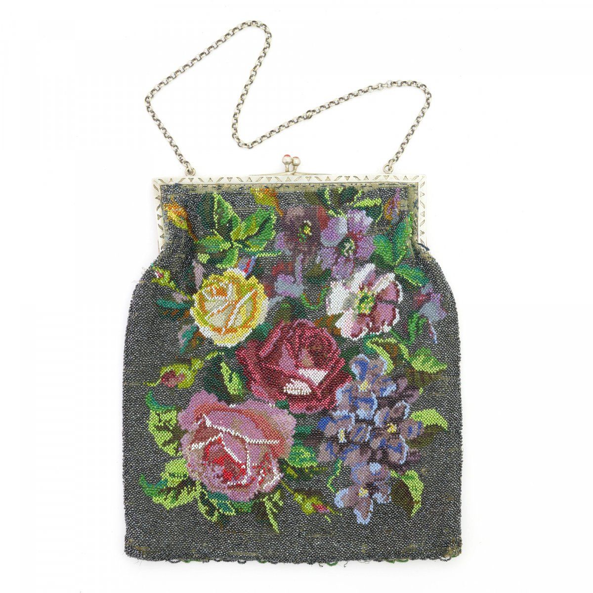 Null 花卉图案的袋子，19世纪下半叶，高25 x 21厘米。纺织品上的多色珠子刺绣，丝绸衬里，金属钉，金属链，宝石。