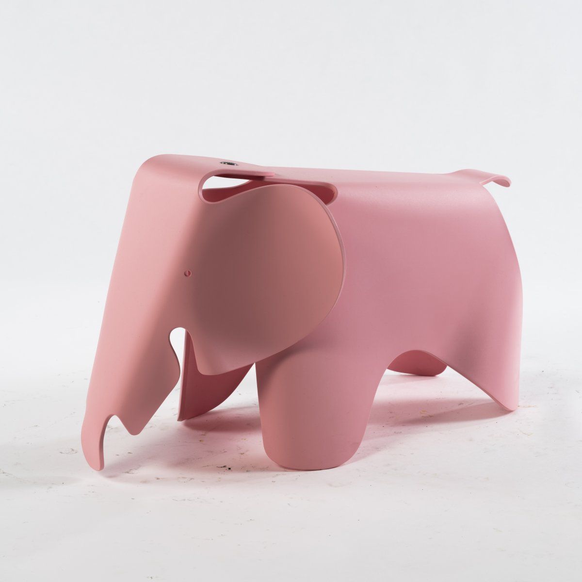 Null Charles Eames; Ray Eames, 'Eames Elephant', 1945, H. 41 x 38,5 x 76 cm. Pro&hellip;