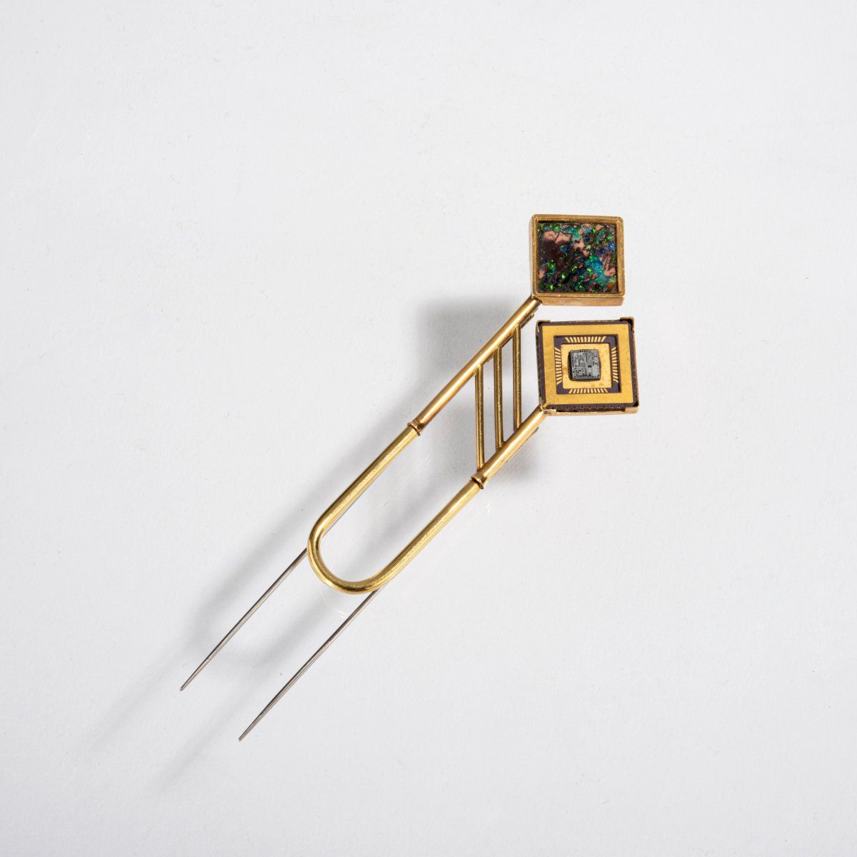 Null Claus Pohl (Hambourg 1932 - vit à Duisbourg), Broche, 1992, or jaune 18ct.,&hellip;