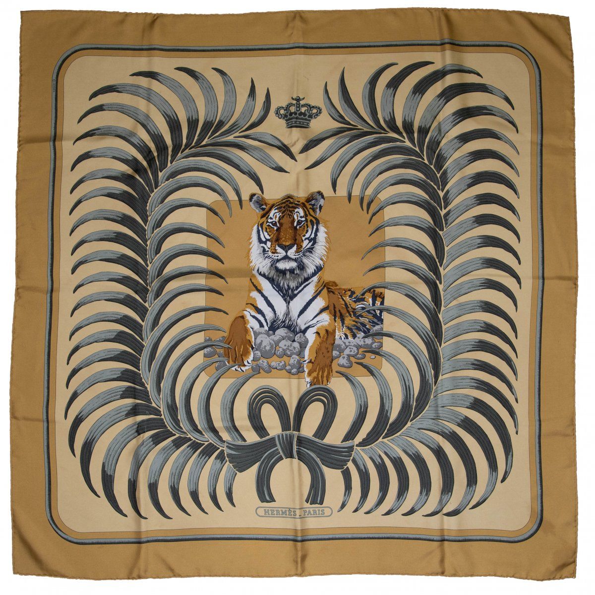 Null Hermès, Paris, Schal "Le Tigre Royal", 1977, Seide, polychrom bedruckt. Ca.&hellip;