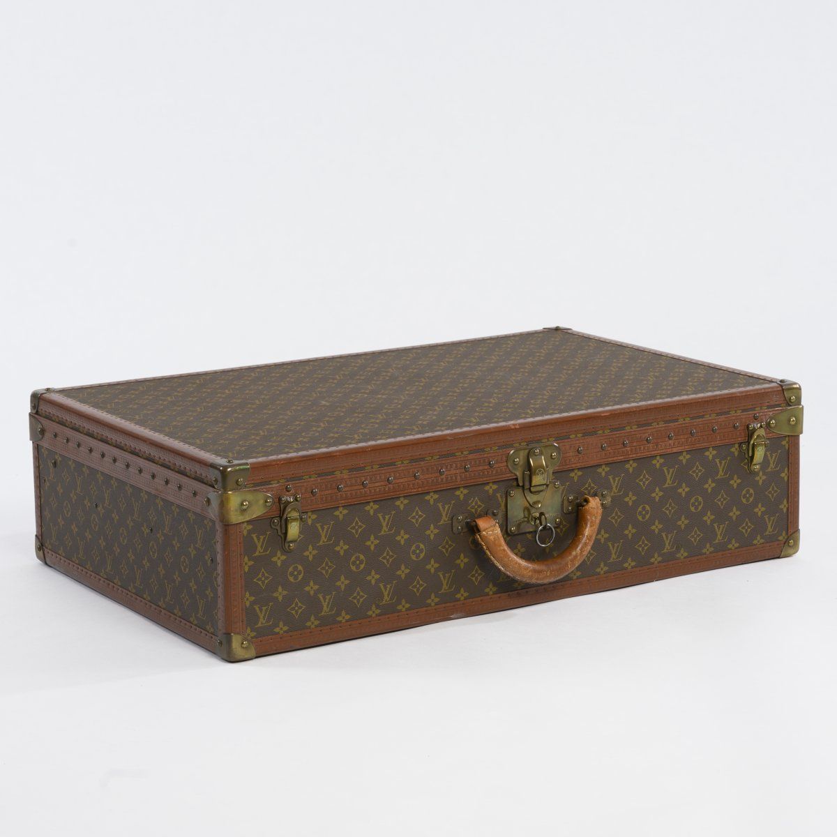 Null Louis Vuitton, Asnières-sur-Seine, Men's suitcase, 1960s, Vinyl-soaked cott&hellip;