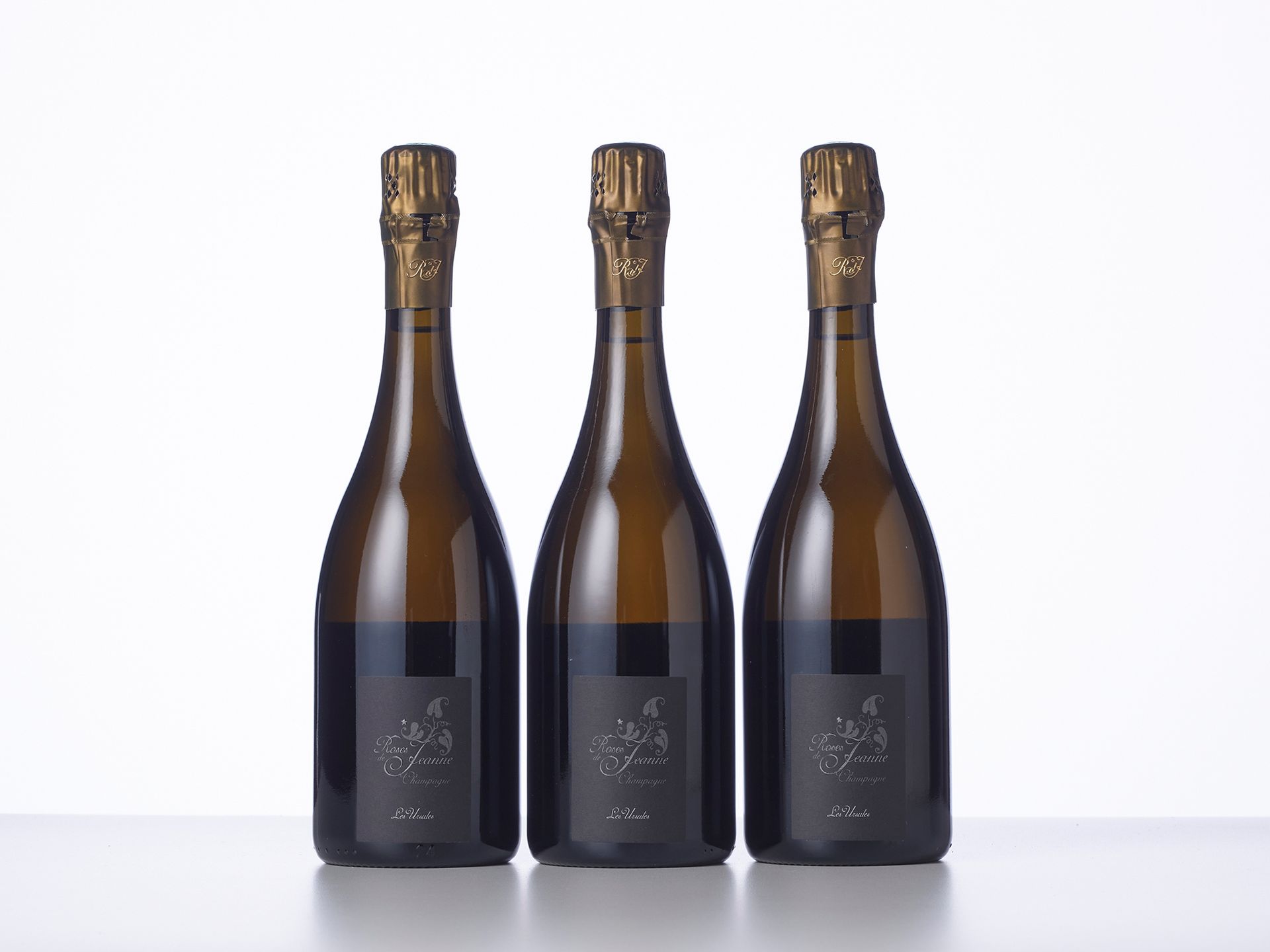 Null 3 bottiglie di CHAMPAGNE BRUT BLANC DE NOIRS "LES URSULES 

Anno : 2015 

D&hellip;