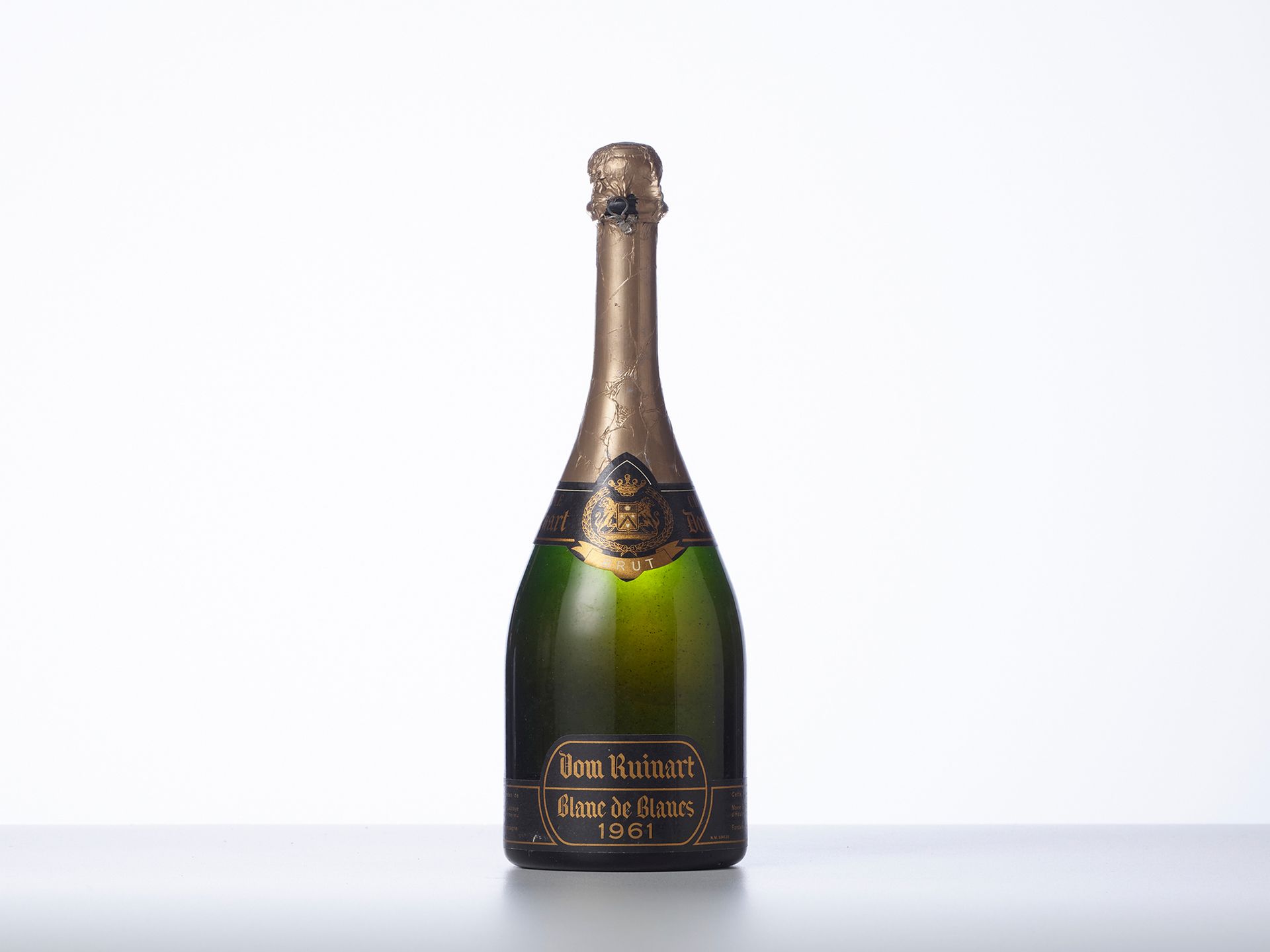 Null 1 Flasche CHAMPAGNE BRUT BLANC DE BLANCS "DOM RUINART 

Jahr : 1961 

Bezei&hellip;