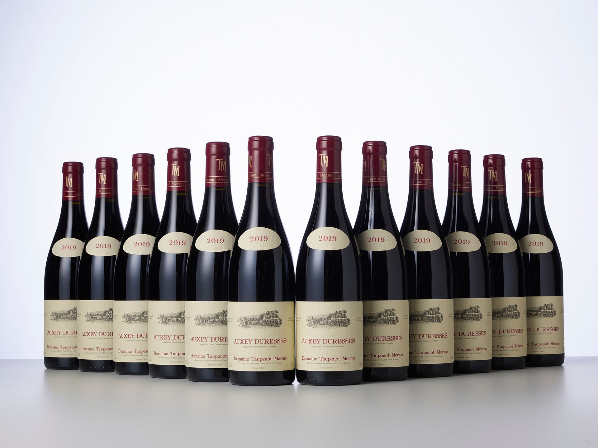 Null 12 Bottles AUXEY-DURESSES Red 

Year : 2019 

Appellation : Domaine Taupeno&hellip;