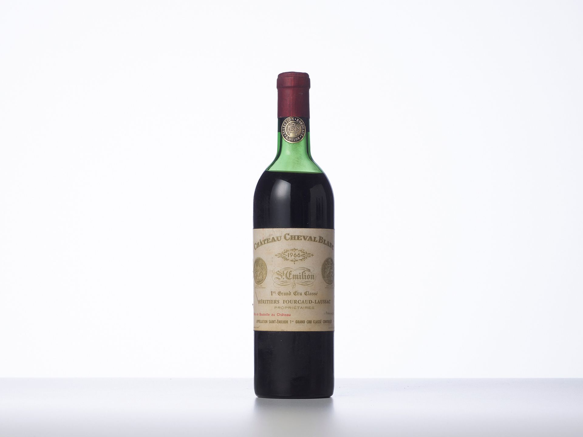 Null 1 Bottle CHÂTEAU CHEVAL BLANC 

Year : 1966 

Appellation : GCC1A Saint-Emi&hellip;