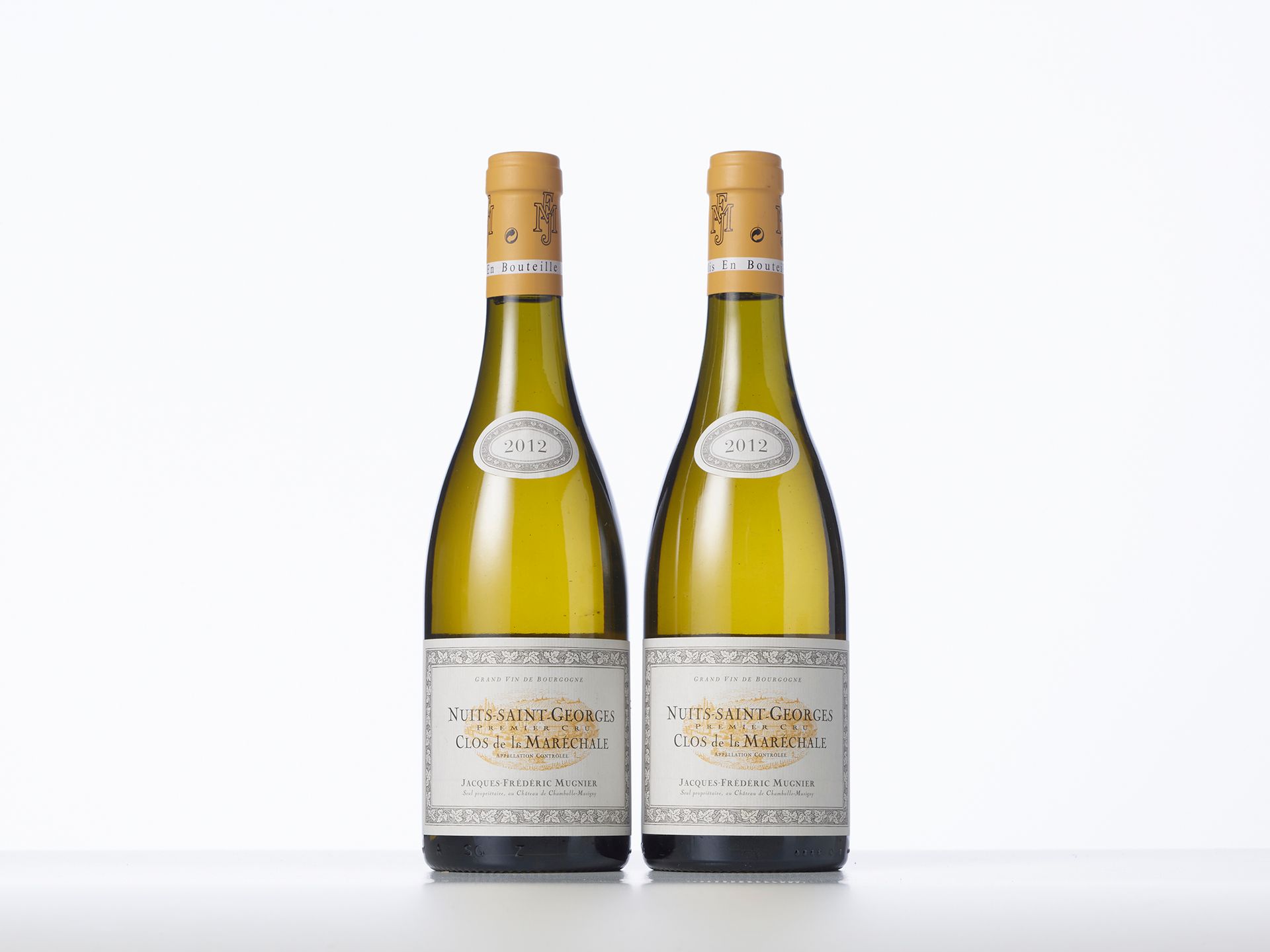 Null 2瓶NUITS-SAINT-GEORGES CLOS DE LA MARECHALE白葡萄酒 (1° Cru) 

年份：2012年 

产区：雅克-&hellip;