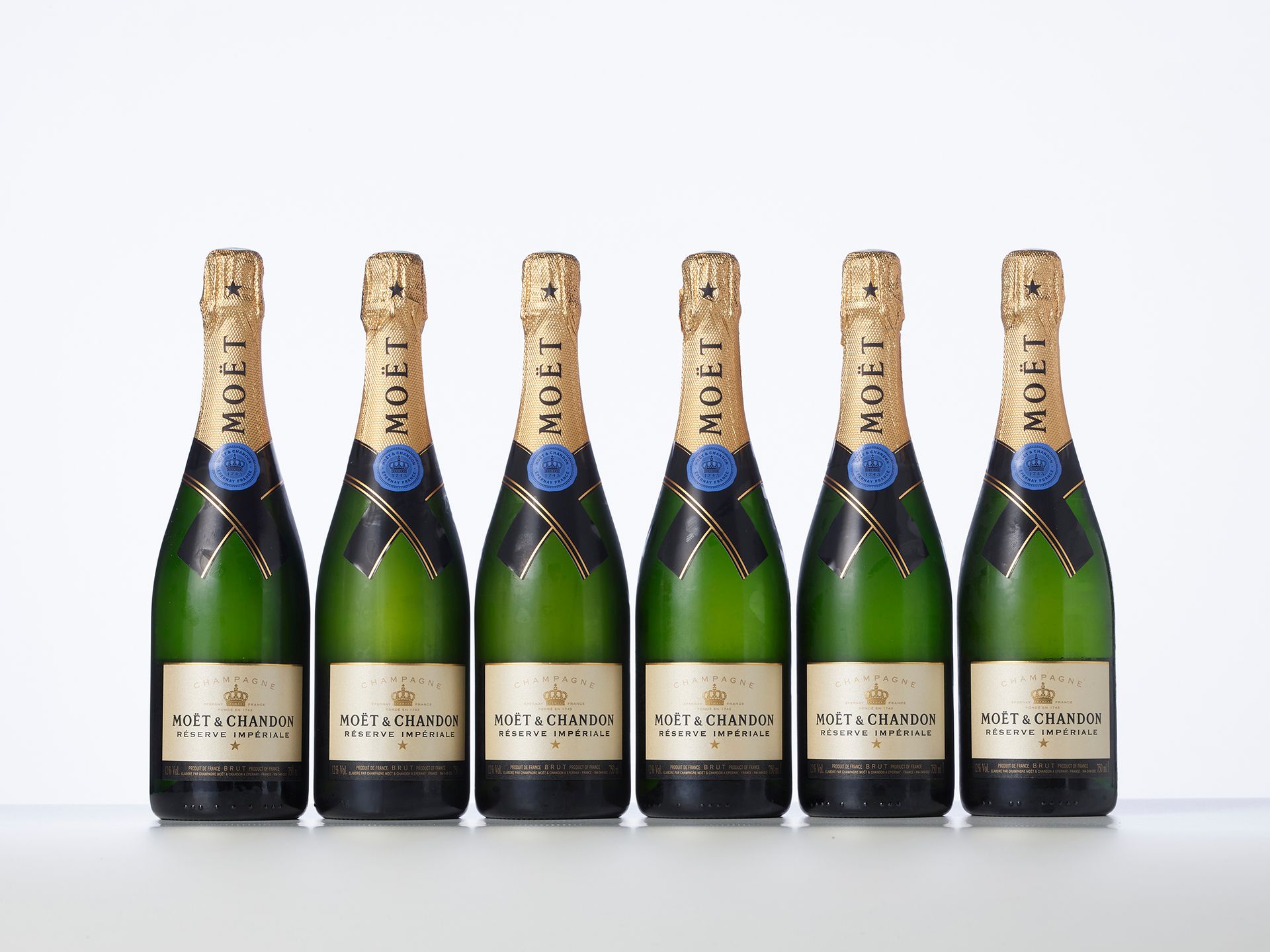 Null 6 Bottles CHAMPAGNE BRUT "RESERVE IMPERIALE 

Year : NM 

Appellation : Moë&hellip;