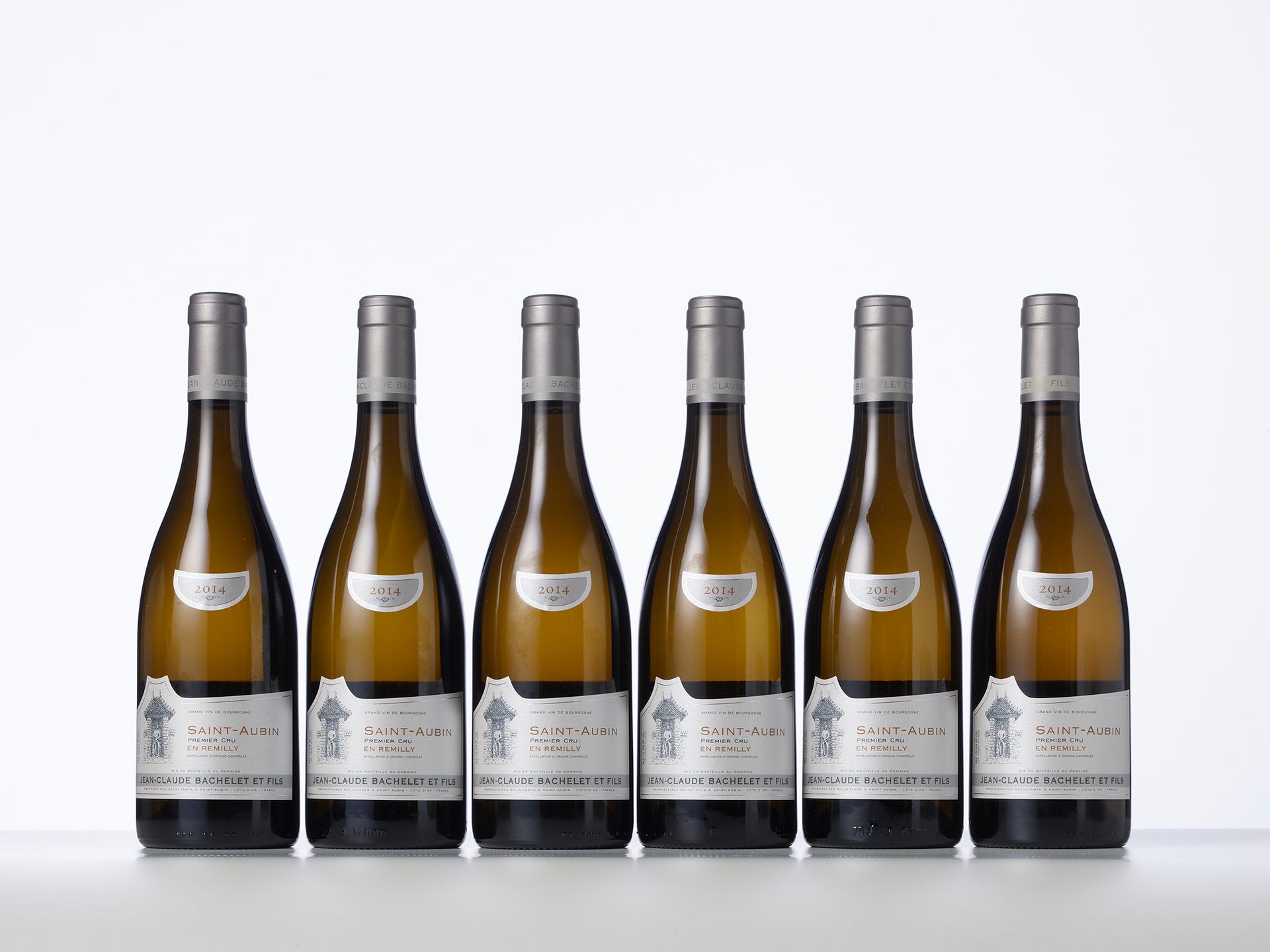 Null 6瓶SAINT-AUBIN EN REMILLY白葡萄酒 (1° Cru) 

年份：2014年 

产区：让-克劳德-巴切莱特酒庄及子酒庄