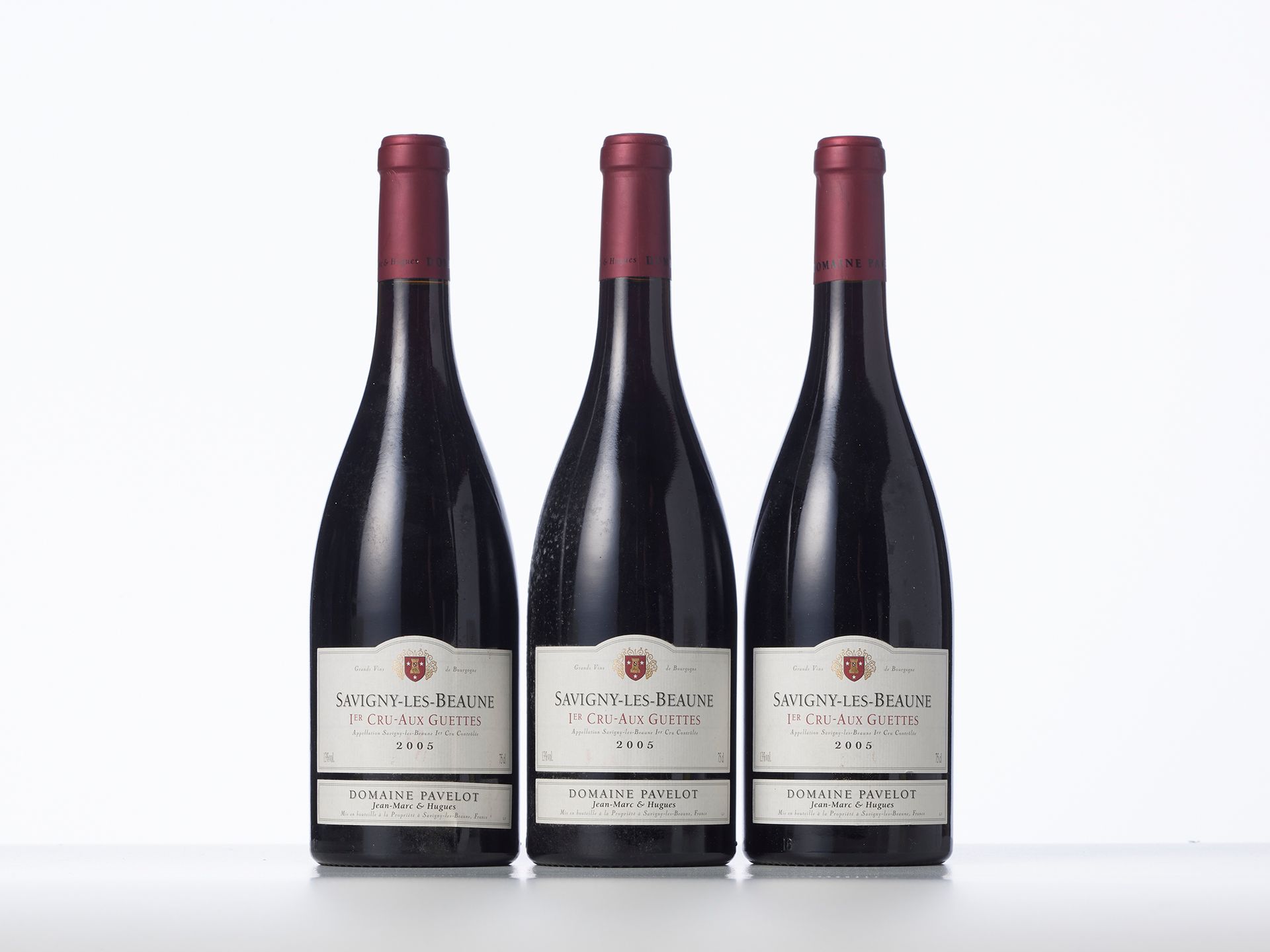 Null 3 Bottles SAVIGNY-LES-BEAUNE AUX GUETTES Red (1° Cru) 

Year : 2005 

Appel&hellip;