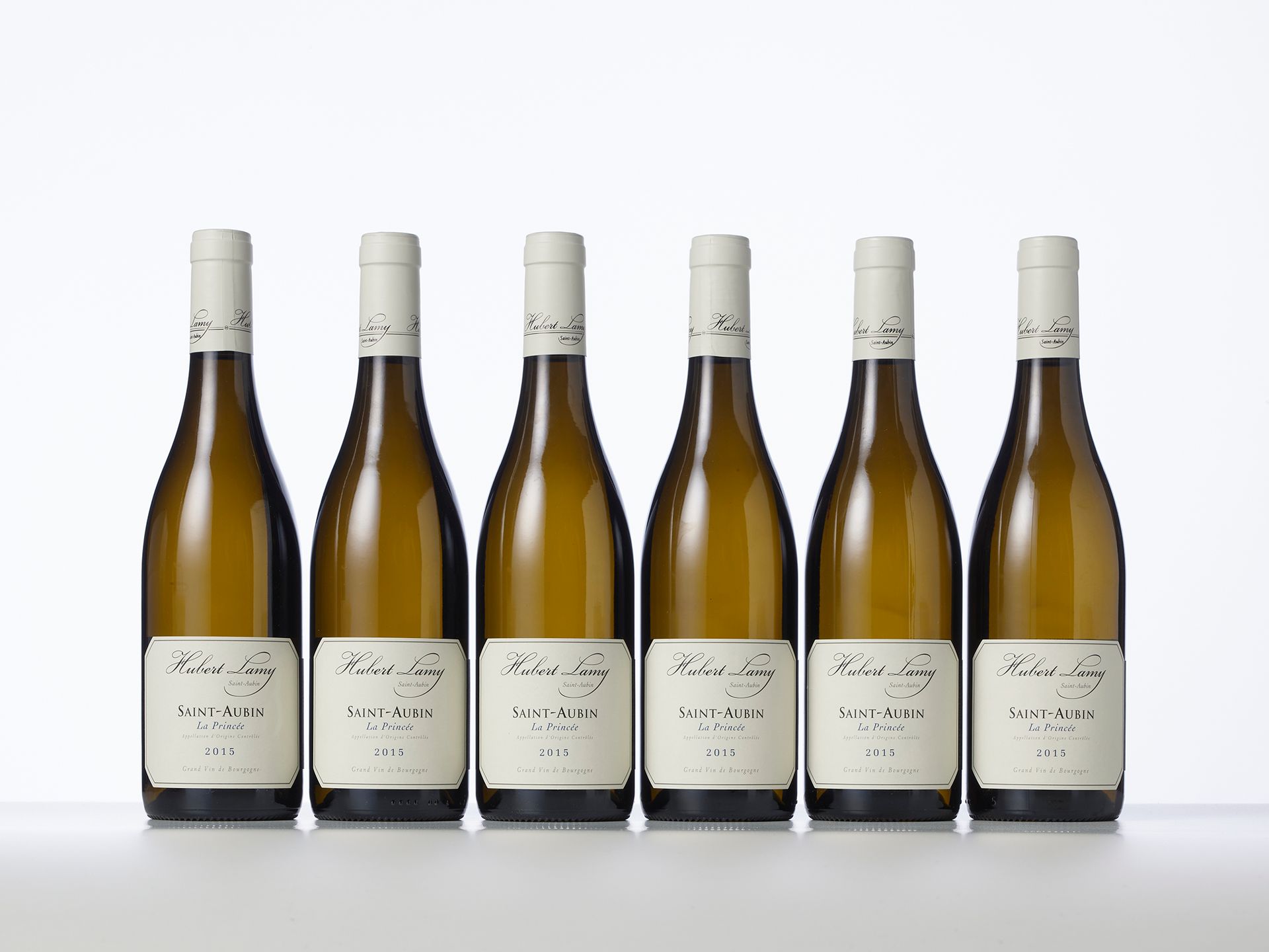 Null 6瓶SAINT-AUBIN LA PRINCEE白葡萄酒 

年份：2015年 

酒庄名称：Domaine Hubert Lamy