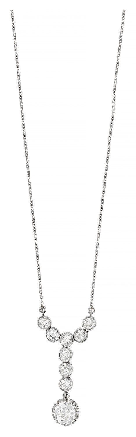 Collier d'époque Vintage platinum necklace decorated with european cut diamonds &hellip;
