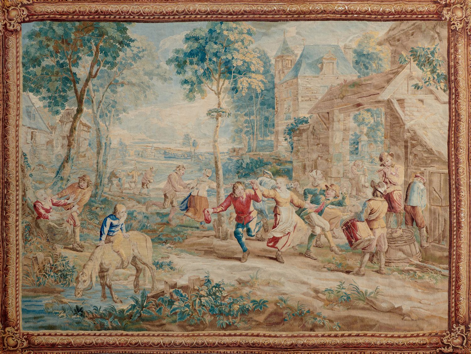 Null 布鲁塞尔 18世纪

教堂场景

多色羊毛挂毯

334 x 392 cm

(穿着)



出处 :

- 私人收藏，瓦罗伊城堡