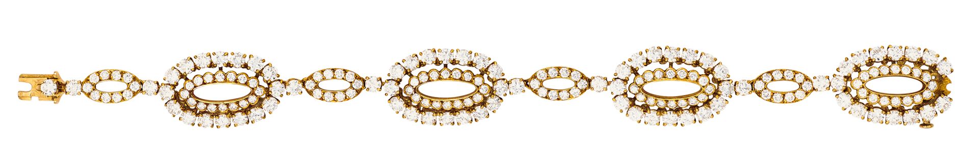 VAN CLEEF & ARPELS Élégant bracelet en or jaune à décor d'une succession de mail&hellip;