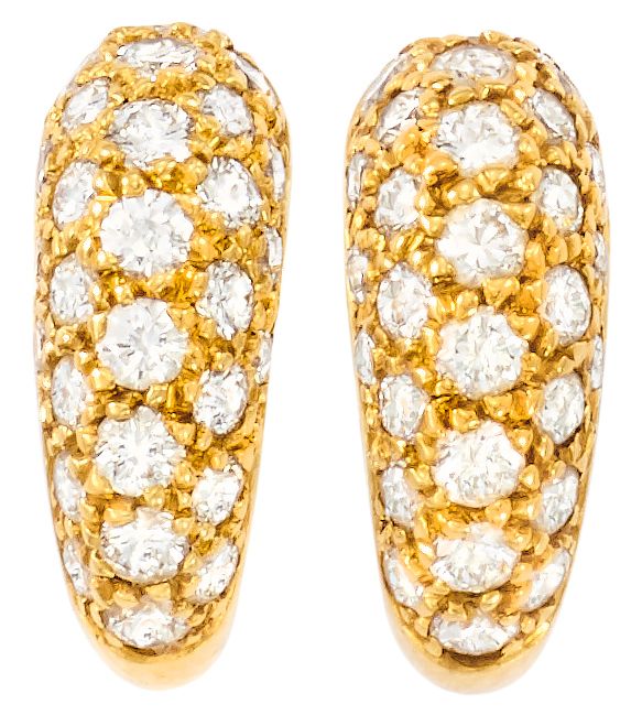 Paire de créoles bombées in yellow gold paved with approx. 1.50 carats of brilli&hellip;