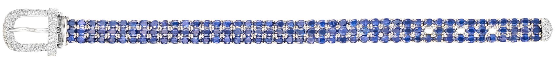 Important bracelet ceinture 白金材质，铰链边框镶嵌约 28 克拉椭圆形蓝宝石，带扣和末端铺镶明亮式切割钻石，共计约 1.30 克拉 &hellip;