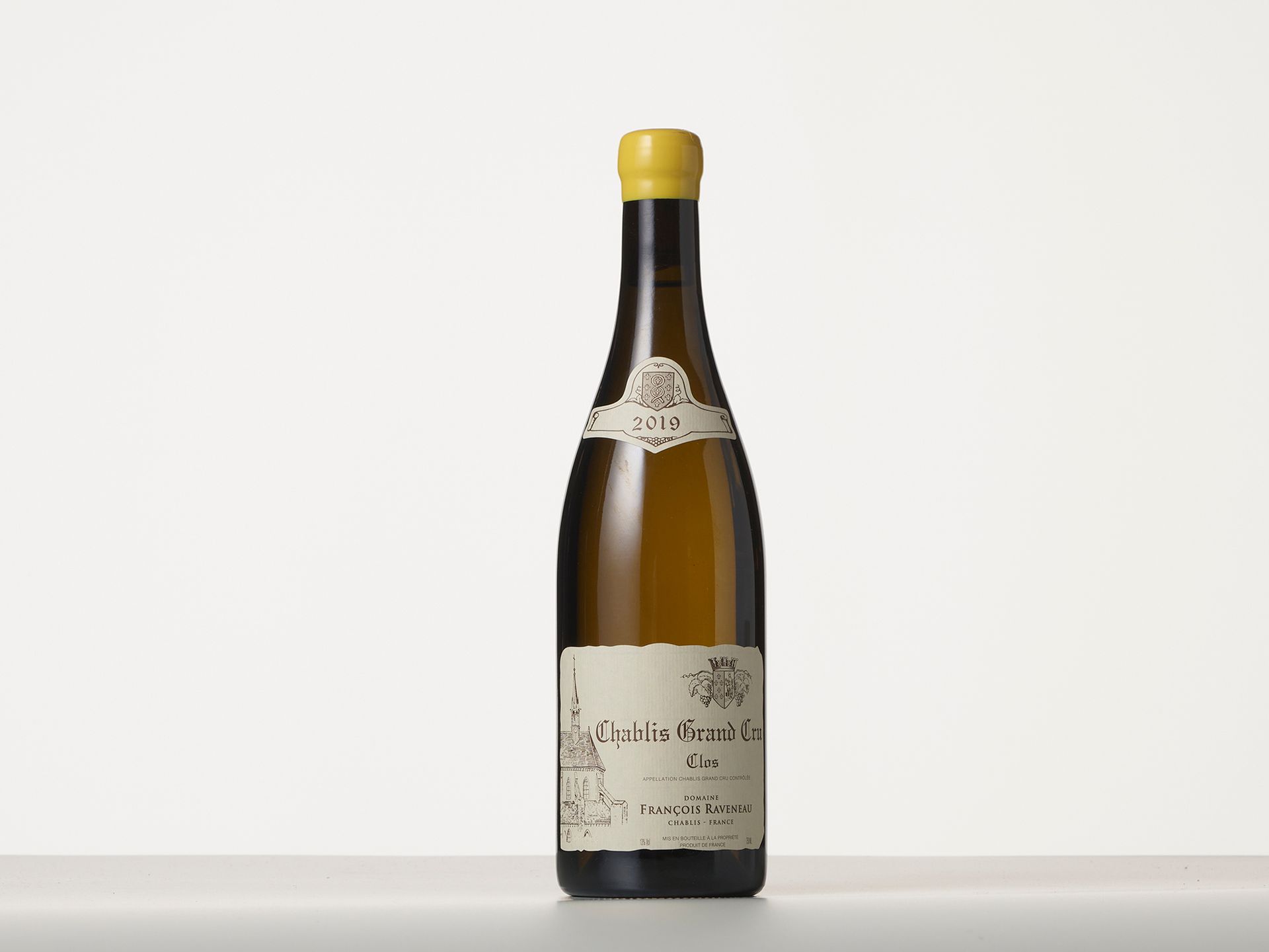 Null 1 瓶 CHABLIS CLOS（特级酒庄） 
年份 : 2019 
产区 : 弗朗索瓦-拉维诺酒庄 
评论 : (瓶盖顶部有轻微痕迹，其他部分完美)