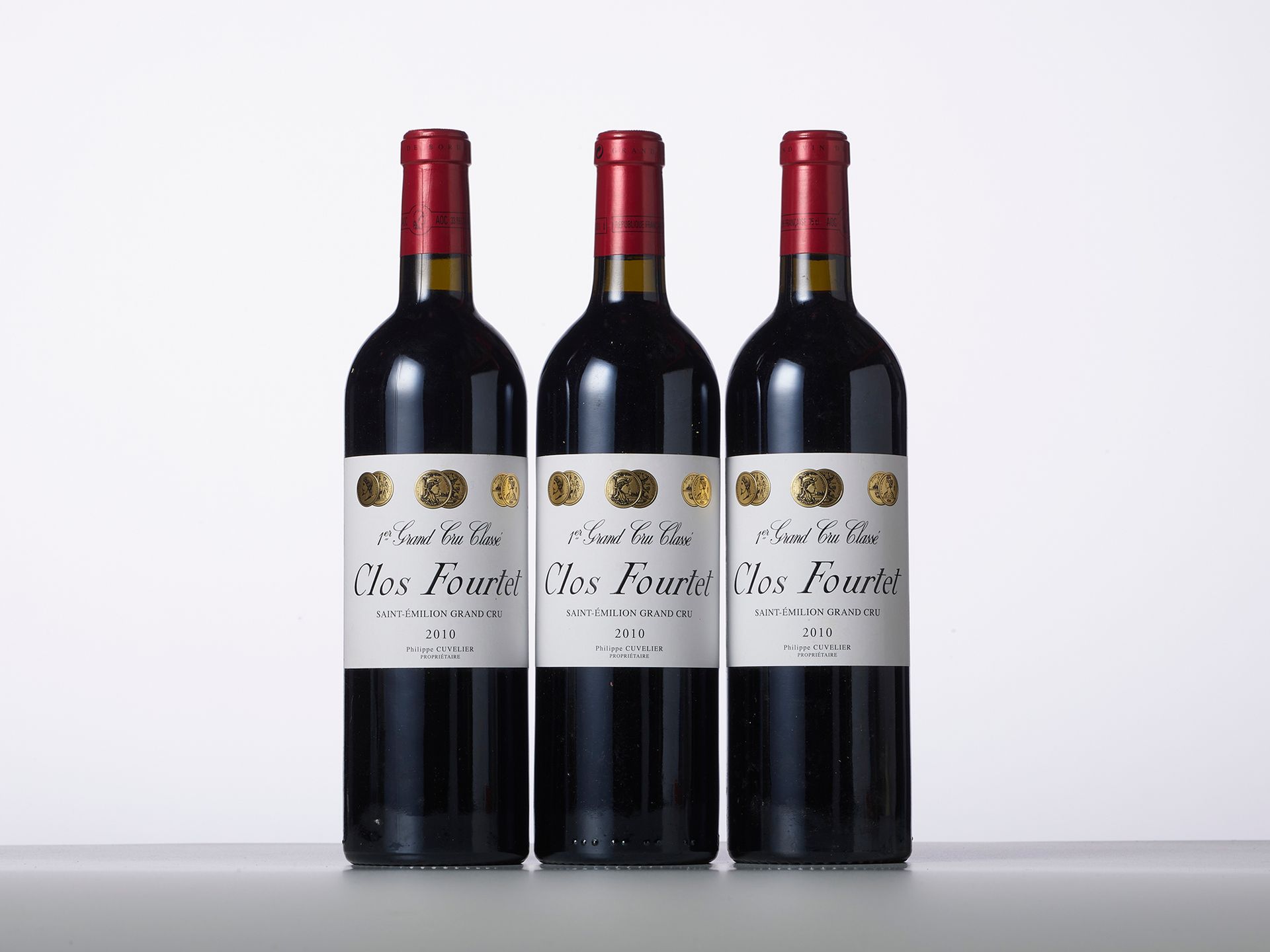 Null 3瓶克洛斯四重奏红葡萄酒 
年份：2010 
产区 : GCC1B 圣埃米利永