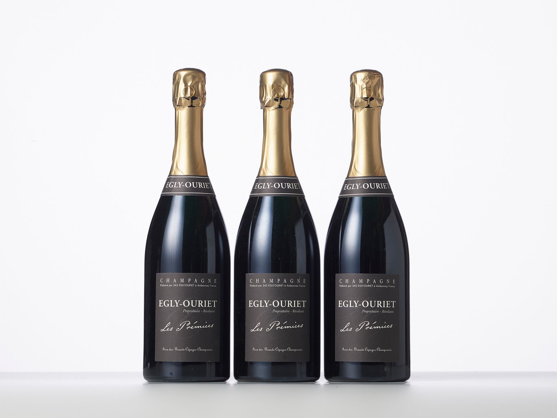 Null 3 Bouteilles CHAMPAGNE EXTRA-BRUT "LES PREMICES" 
Année : NM 
Appellation :&hellip;