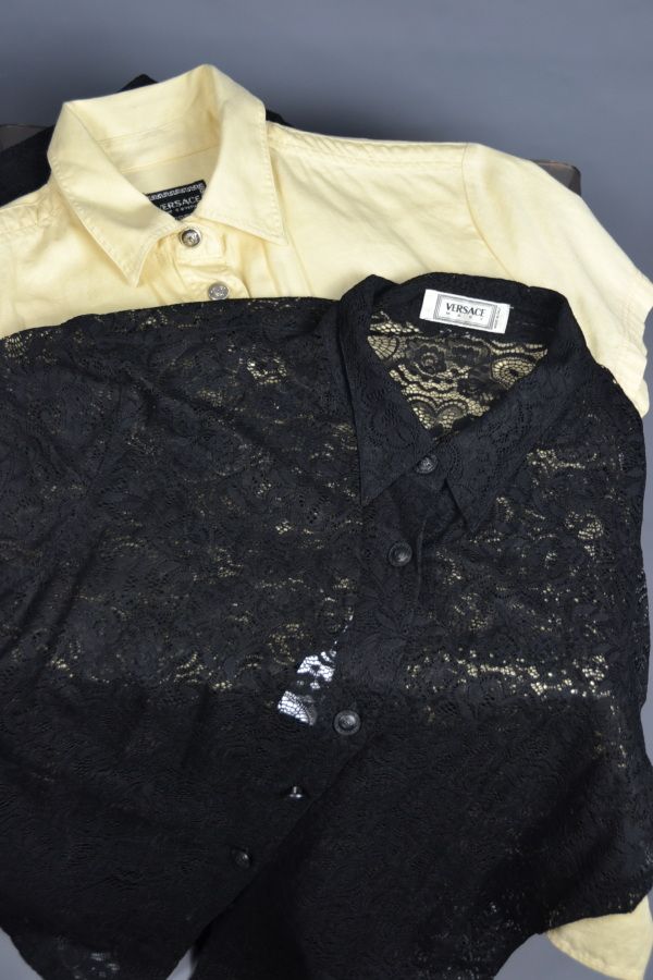 Null *Lot of clothes including : 

VERSACE MARE

- Short sleeve shirt and black &hellip;