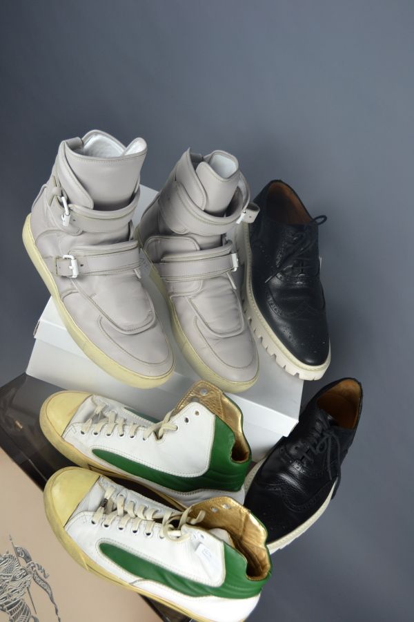 Null *Lot von Schuhen, darunter :

GIVENCHY

- Sneakers für Männer - Größe 44 (a&hellip;