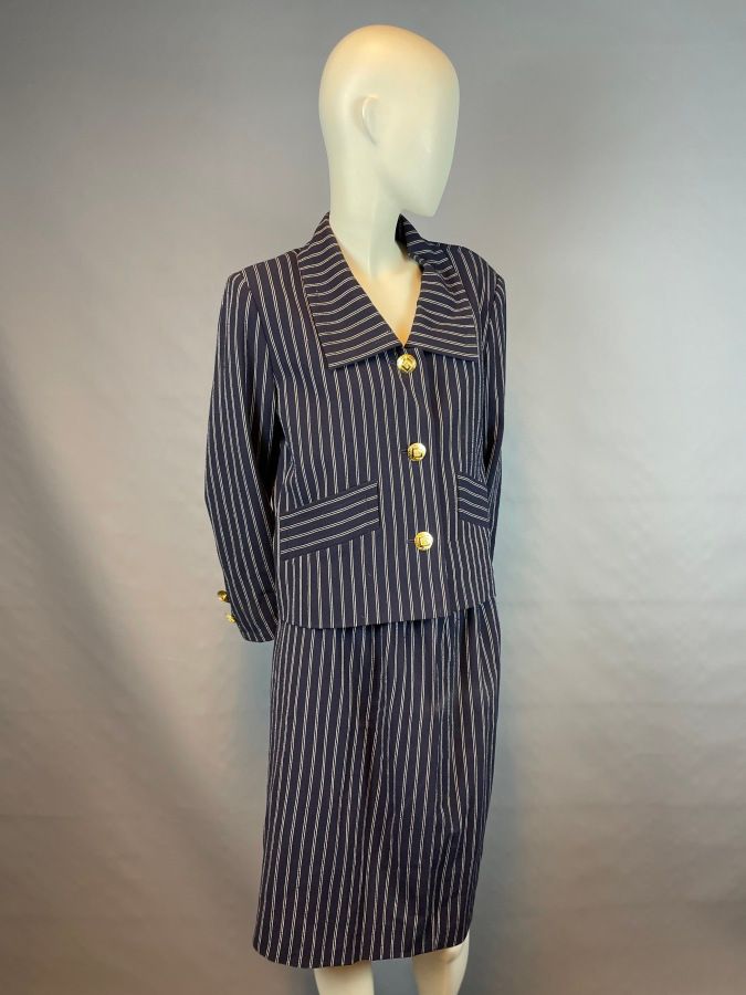 Null GIVENCHY Boutique 

Navy blue outfit with white stripes in wool and cotton,&hellip;