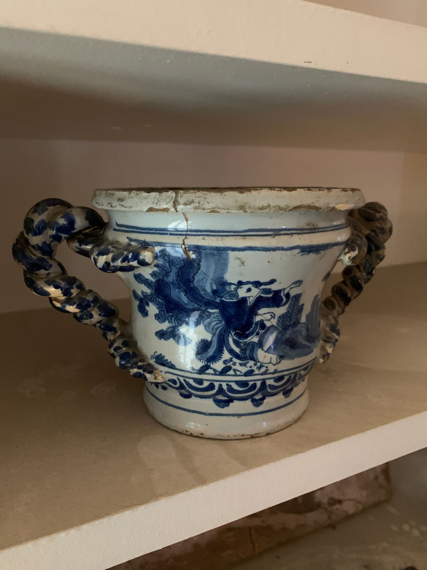 Null Petite vasque ou pot à fleurs en faïence de Delft à décor en bleu et blanc &hellip;