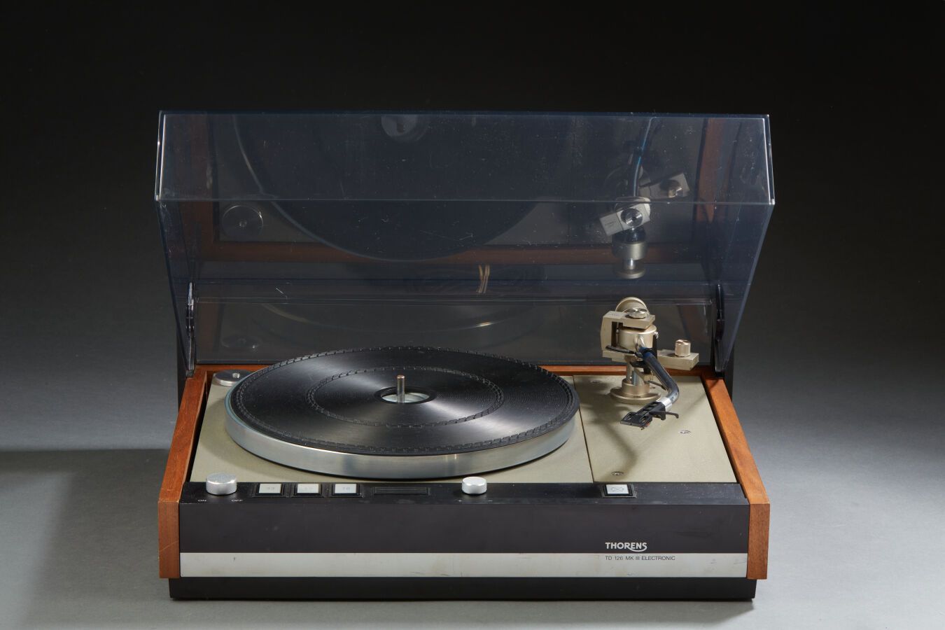 Null THORENS TD126 MKIII electronic. Platine vinyle semi-professionnelle à systè&hellip;