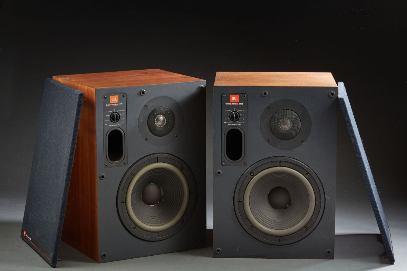 Null JBL STUDIO MONITOR 4408 Paire de moniteurs deux voies, sensibiilité 80 db. &hellip;