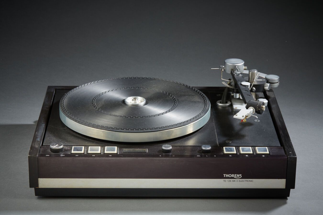 Null THORENS TD126 MKII electronic turntable, equipped with the famous DYNAVECTO&hellip;