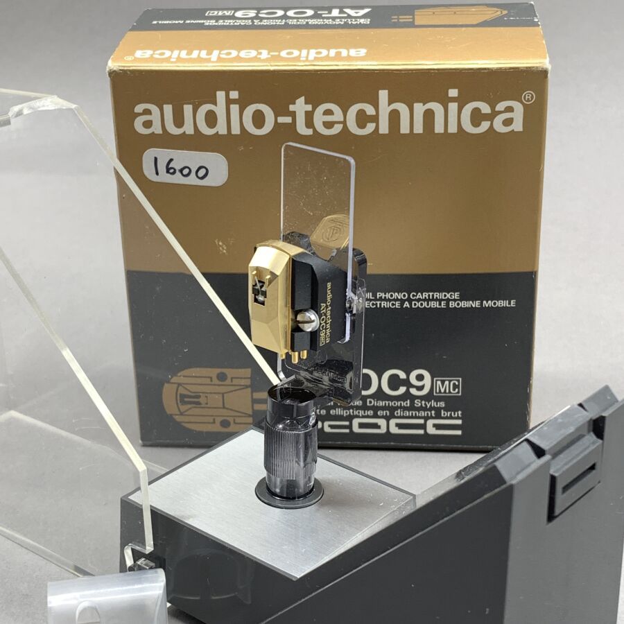 Null AUDIO-TECHNICA AT-OC9 MC, elliptical tip, almost new in its box.