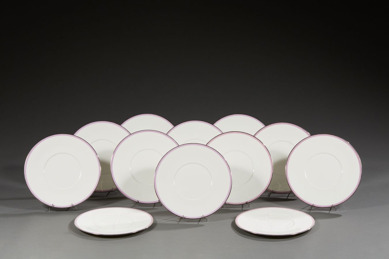 Null Dibbern. Doce platos redondos de 31 cm en porcelana blanca. Base de plato r&hellip;