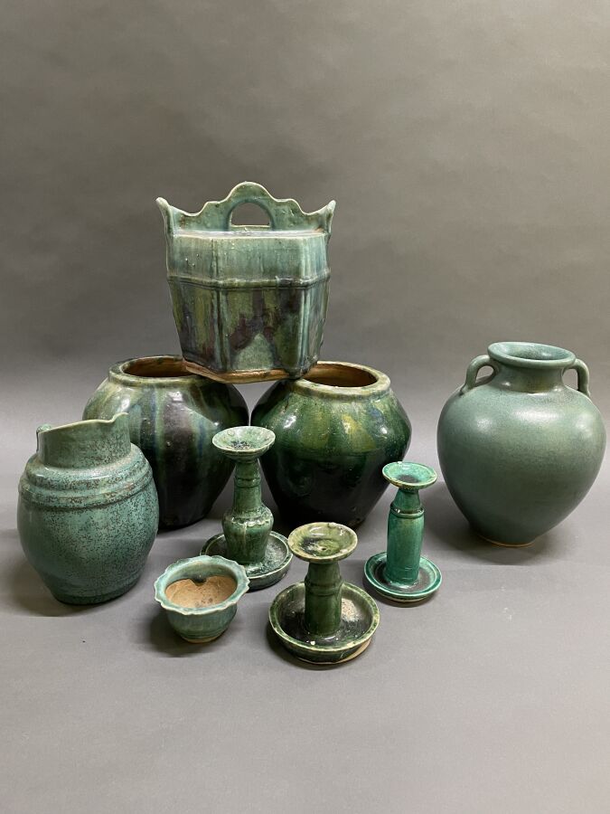 Null Ensemble en céramique émaillée verte comprenant deux vases et deux verseuse&hellip;