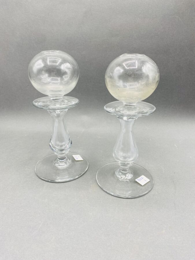 Null Paire de lampes de dentellière en verre soufflé 
Fin du XIXe siècle
Hauteur&hellip;
