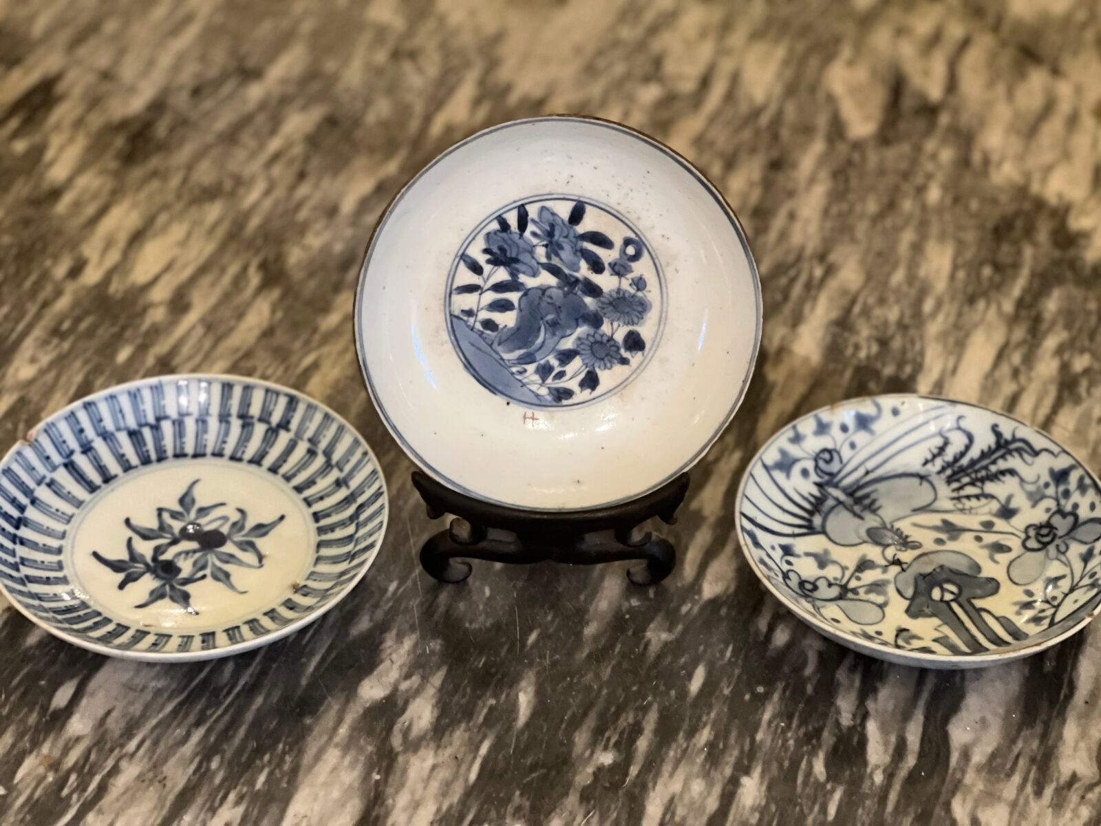 Null CHINE - XVIIIe/XIXe siècle
Ensemble de six coupes en porcelaine à décor en &hellip;
