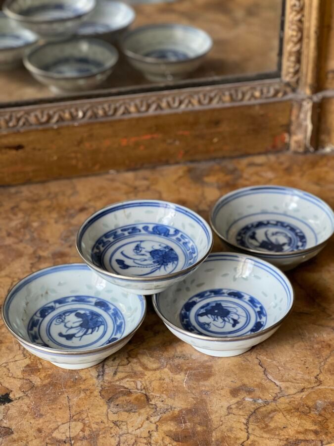 Null CHINE POUR LE VIETNAM - Fin XIXe siècle
Cinq coupelles en porcelaine bleu b&hellip;
