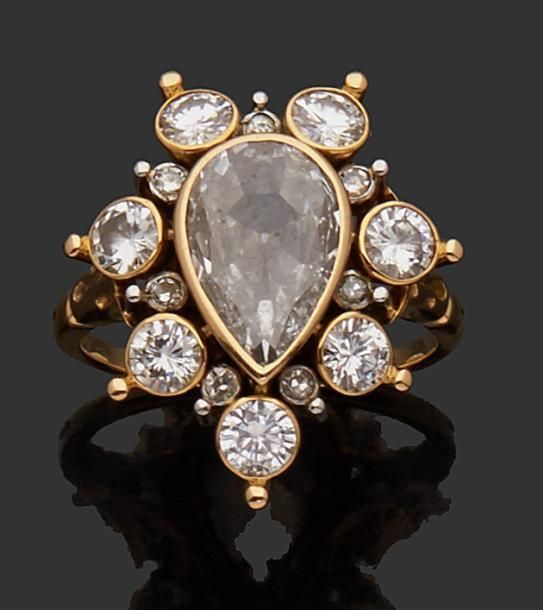 RENE BOIVIN BAGUE «pampille» en or jaune 18k (750) sertie d'un diamant de taille&hellip;