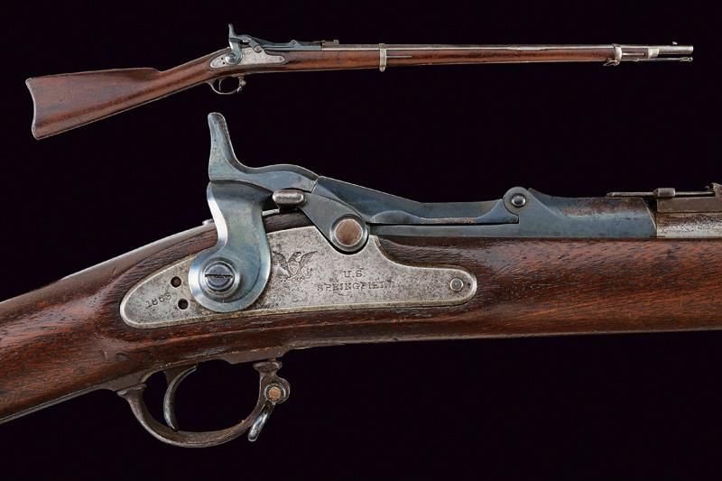 An 1870 model Trapdoor Springfield rifle 年代：19世纪第三季度 出处：美国，圆形，有膛线，喷嘴处为50口径的枪管，有折&hellip;