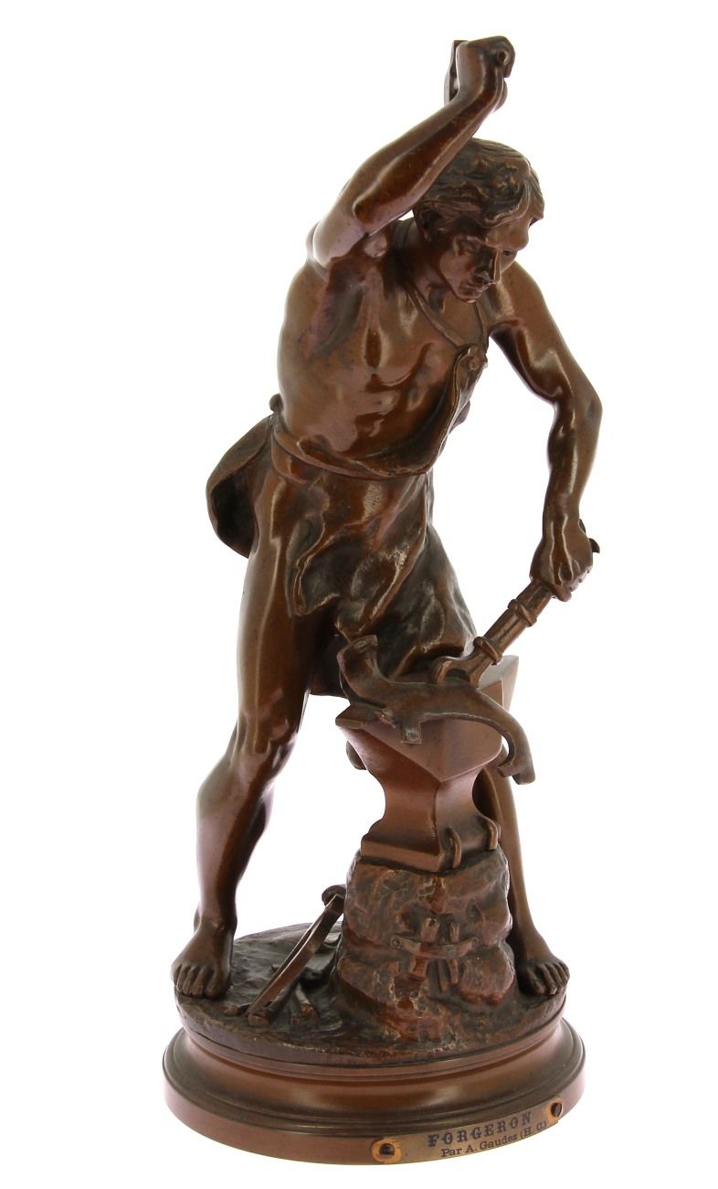 Null 阿德里安-高兹（1845-1902）"铁匠"，带棕色铜锈的青铜题材，底座上有签名，带浮雕，高 32 厘米
