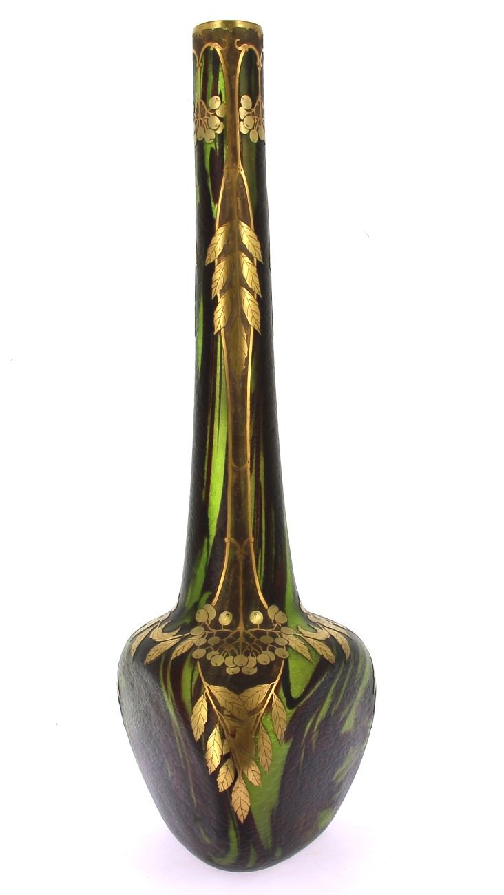 Null LEGRAS SAINT-DENIS - Important vase à fond marbré et opacifié vert antique &hellip;
